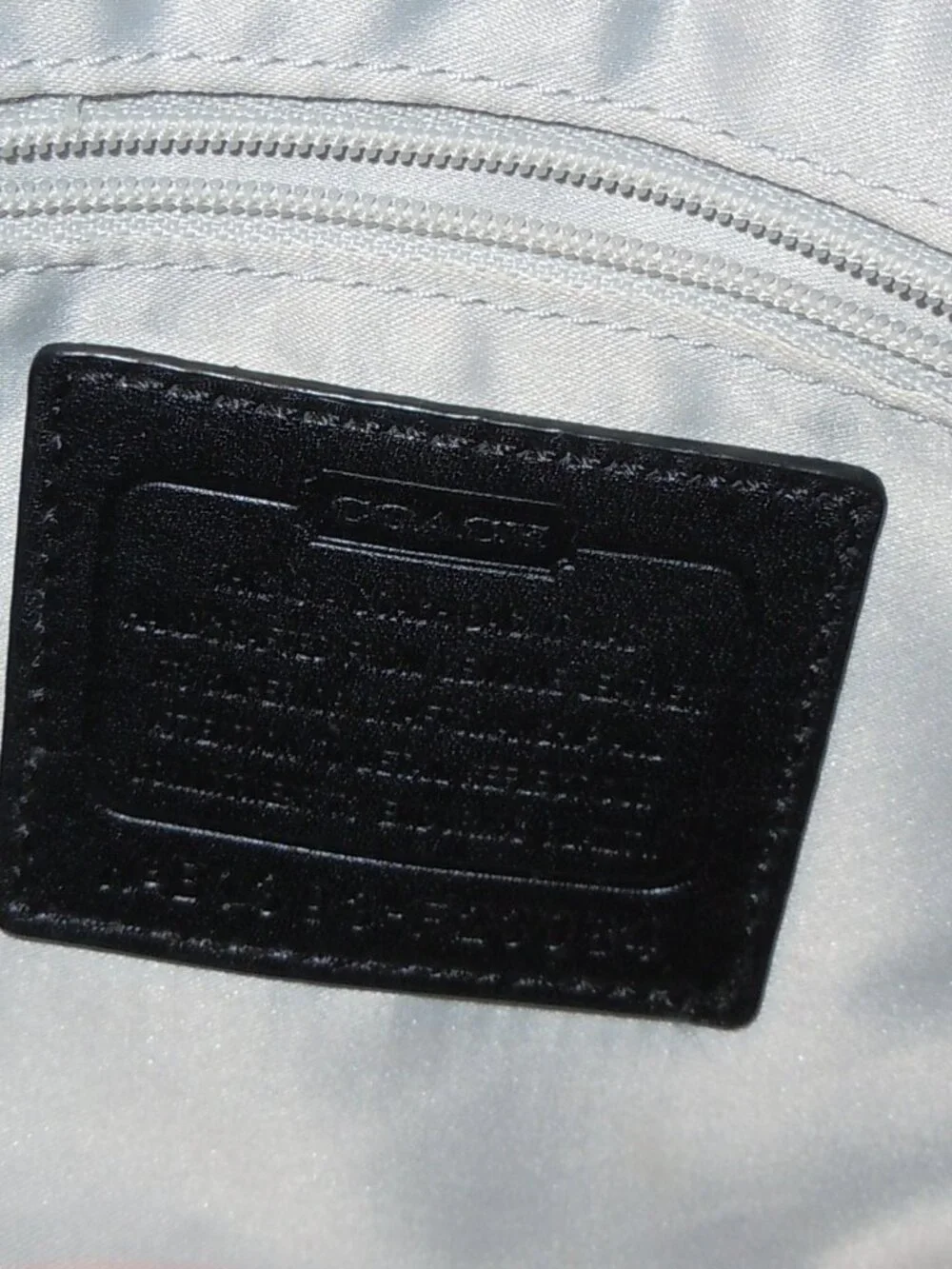 COACH BLACK & WHITE LEATHER HANDBAG F23084 EUC